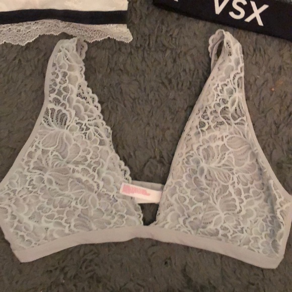 Bundle of bralettes. Size XL. Victoria Secret - Picture 4 of 4